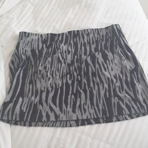 BCBG black and white mini-skirt